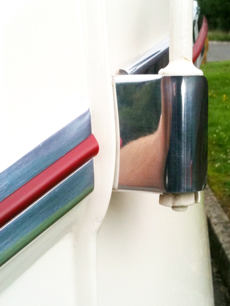 aac040--bus-hinge-covers--aluminium-2-pieces-per-set